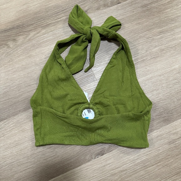 Olivaceous Halter O-Ring Crop Top - Picture 2 of 3